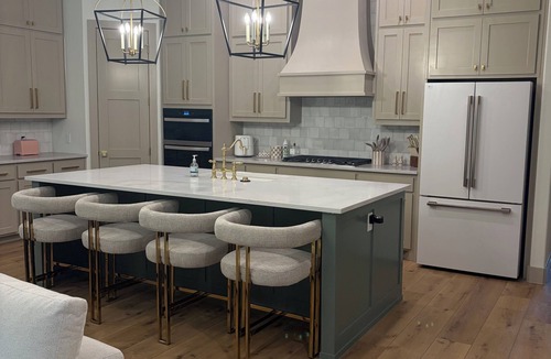 Roanoke House | The Magnolia/heart of DFW/sleeps 12/2 King beds/World Cup