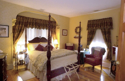 Downtown Bed & Breakfast | The Magnolia House Inn