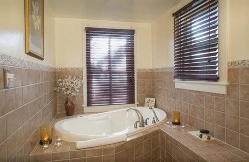 Downtown Bed & Breakfast | The Magnolia House Inn