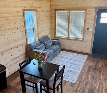 Tribune Cabin | The Magnolia House