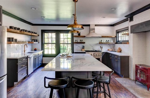 Village of Southampton House | The Mainstay - Entire Bed & Breakfast