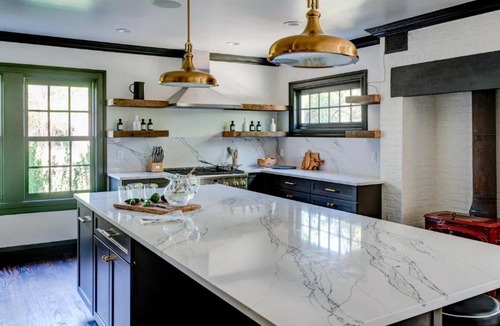 Village of Southampton House | The Mainstay - Entire Bed & Breakfast