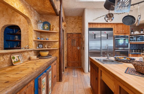 Desert Hot Springs Villa | The Majestic Manor at The Bubbling Wells Oasis