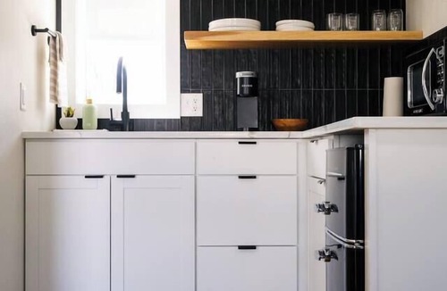 Chambersburg Apartment | The Mane & Co - No. 1