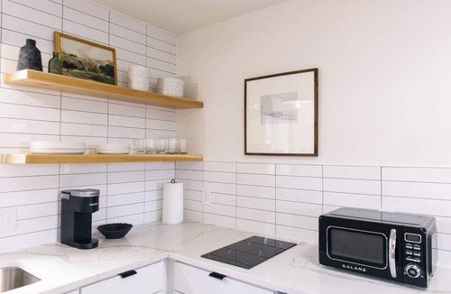 Chambersburg Apartment | The Mane & Co - No. 2