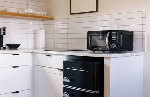 Chambersburg Apartment | The Mane & Co - No. 2