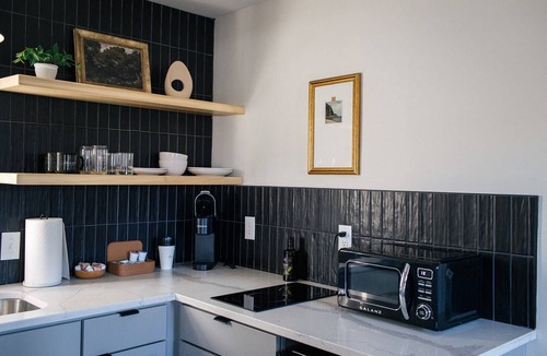 Chambersburg Apartment | The Mane & Co - No. 4