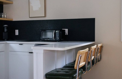 Chambersburg Apartment | The Mane & Co - No. 6