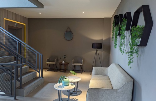 Gandaria-selatan Hotel | The Mango Suites by Flat06