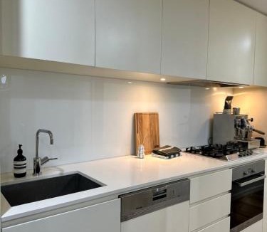 Geelong Apartment | The Manhattan on Eastern Beach