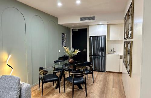 Geelong Apartment | The Manhattan on Eastern Beach