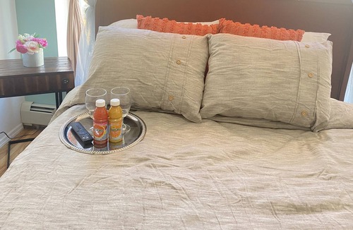Poughkeepsie Apartment | The Manhattaner Loft- Spaciously Elegant & Super Comfortable - Reasonably Priced