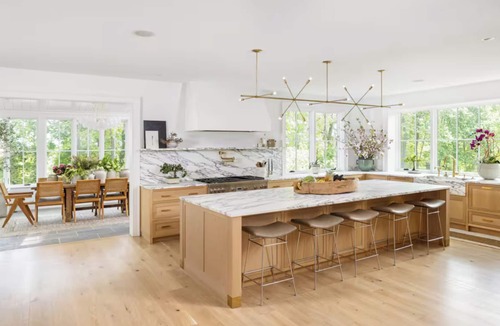 Wellesley House | The Manor, A Luxury Mansion 15 min from Boston w/Large yard