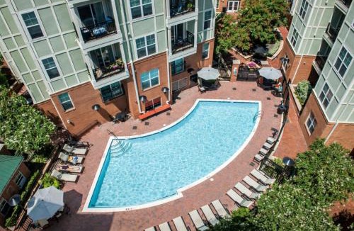 Eisenhower East Apartment | The Manor - Alexandria