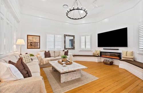 Bargara House | The Manor Bargara