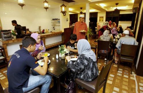 Kampong Raja Resort | The Manor Beach Resort Besut