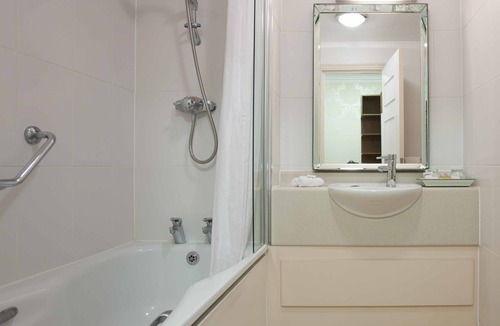 Elstree Hotel | The Manor Elstree