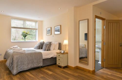 Crickhowell Hotel | The Manor Hotel