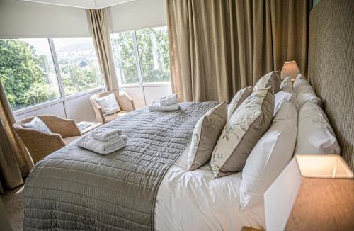 Crickhowell Hotel | The Manor Hotel