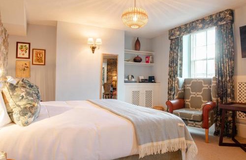 Moreton-in-Marsh Hotel | The Manor House Hotel