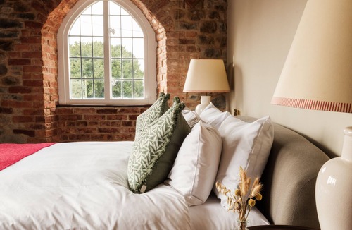 Ditcheat Hotel | The Manor House Inn