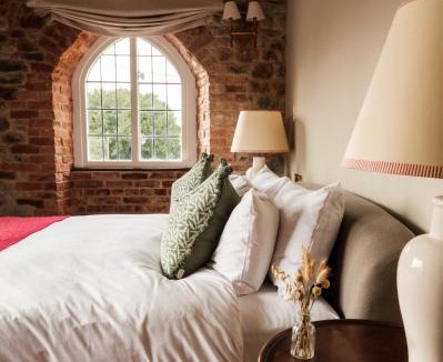 Ditcheat Hotel | The Manor House Inn