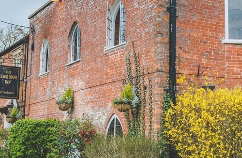 Ditcheat Hotel | The Manor House Inn