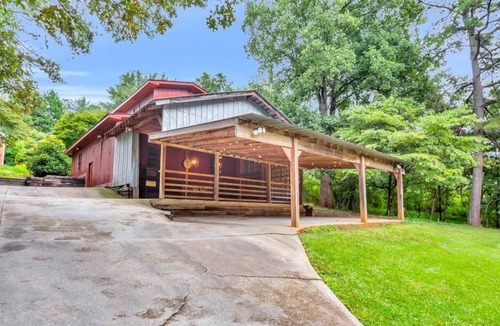 Flowery Branch House | The Manor House