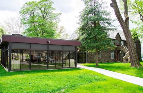 Harrisburg Bed & Breakfast | The Manor on Front