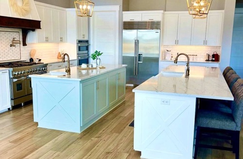 Leander House | The Manor on Lake Travis