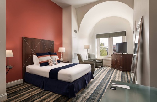 Downtown Buffalo Hotel | The Mansion On Delaware Ave