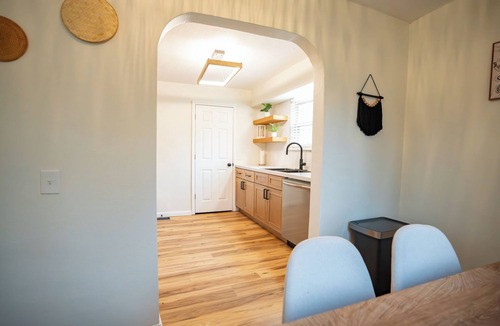 Caseyville House | The Maple Cottage