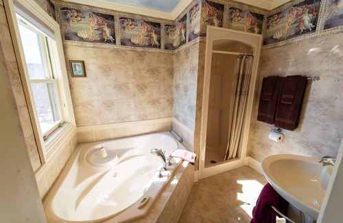 Parrsboro Bed & Breakfast | The Maple Inn B&B