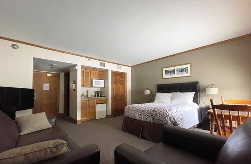 Steady Brook Hotel | The Marble Villa
