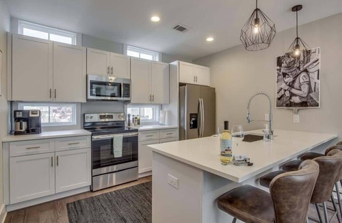 Historic Waverly Condo | The Marigold - Walkable to Food and Shops