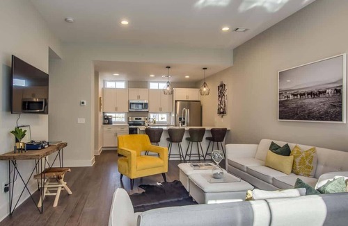 Historic Waverly Condo | The Marigold - Walkable to Food and Shops