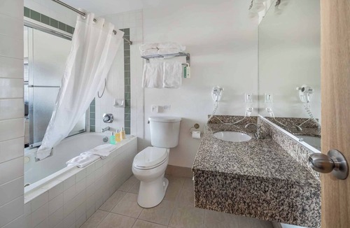 Anacortes Hotel | The Marina Inn