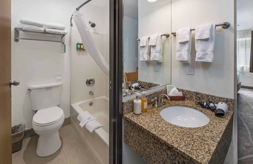 Anacortes Hotel | The Marina Inn