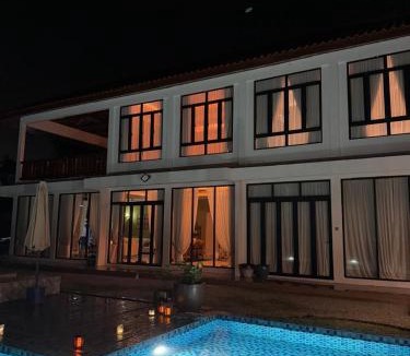 Gua Villa | The Marina View