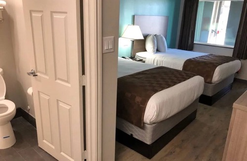 San Jacinto Hotel | The Mariner
