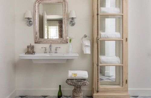 Montrose Hotel | The Marlene Inn