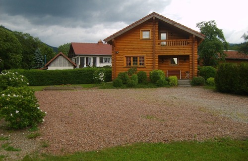 Sapois Ski Chalet | The Marlotte new mountain style timber chalet, very tasteful decoration