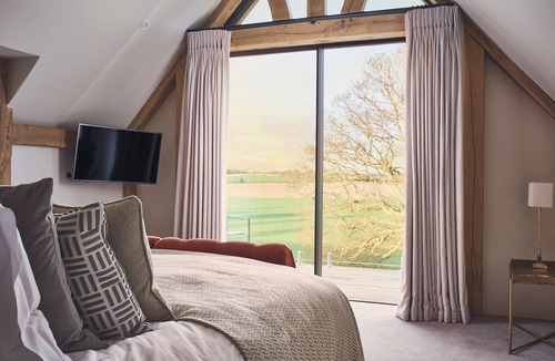 Layham Hotel | The Marquis