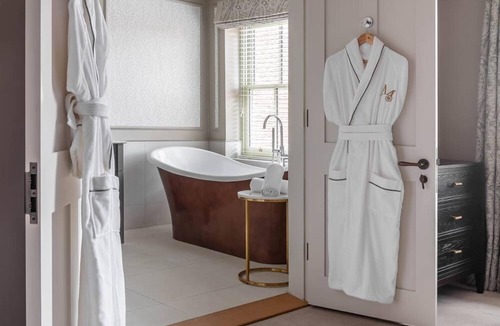 Layham Hotel | The Marquis