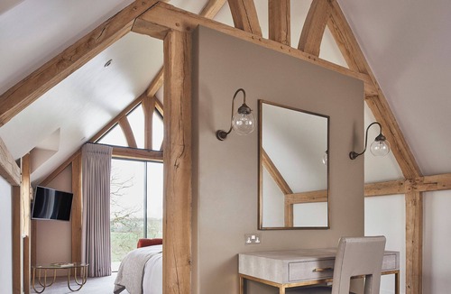 Layham Hotel | The Marquis