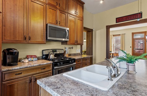 Lafayette Square House | The Marquis Manor | JZ Vacation Rentals
