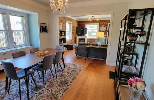 Crawfordsville House | The Marshall Cottage