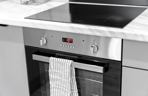 Smethwick Apartment | The Marsons Collection- 2 Bed Apartment- Parking