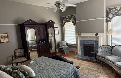 Guthrie Bed & Breakfast | The Martha Dale at The Judges Chambers