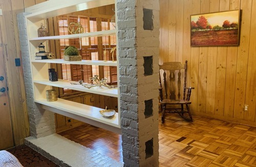 Lufkin House | The Martin Cottage! Located a block from St. Luke's- few minutes from downtown!
